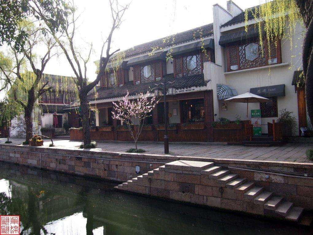 竟扯谎「跟IU交往同居过」！韩诈骗犯全清祖共犯庭审揭荒诞内幕